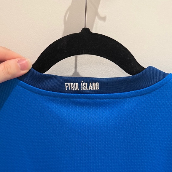 Puma Blue Men's Iceland Jersey - Picture 4 of 5